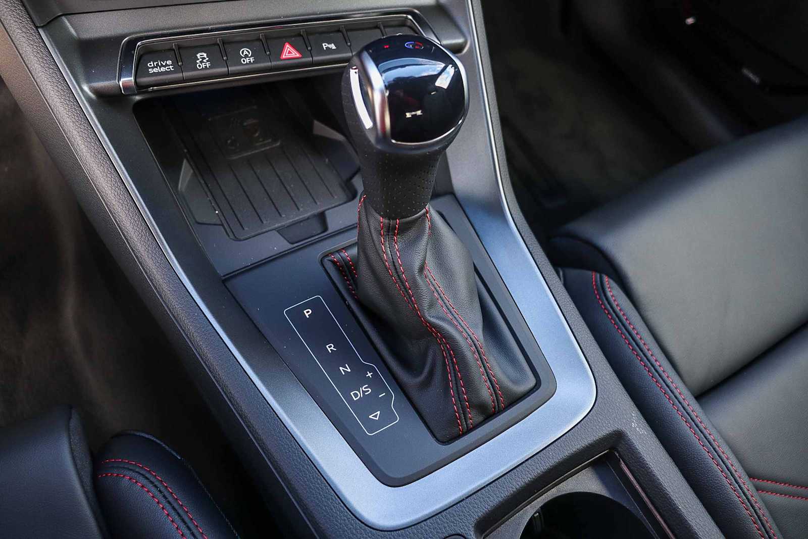 Thumbnail: 2025 Audi Q3 - 25