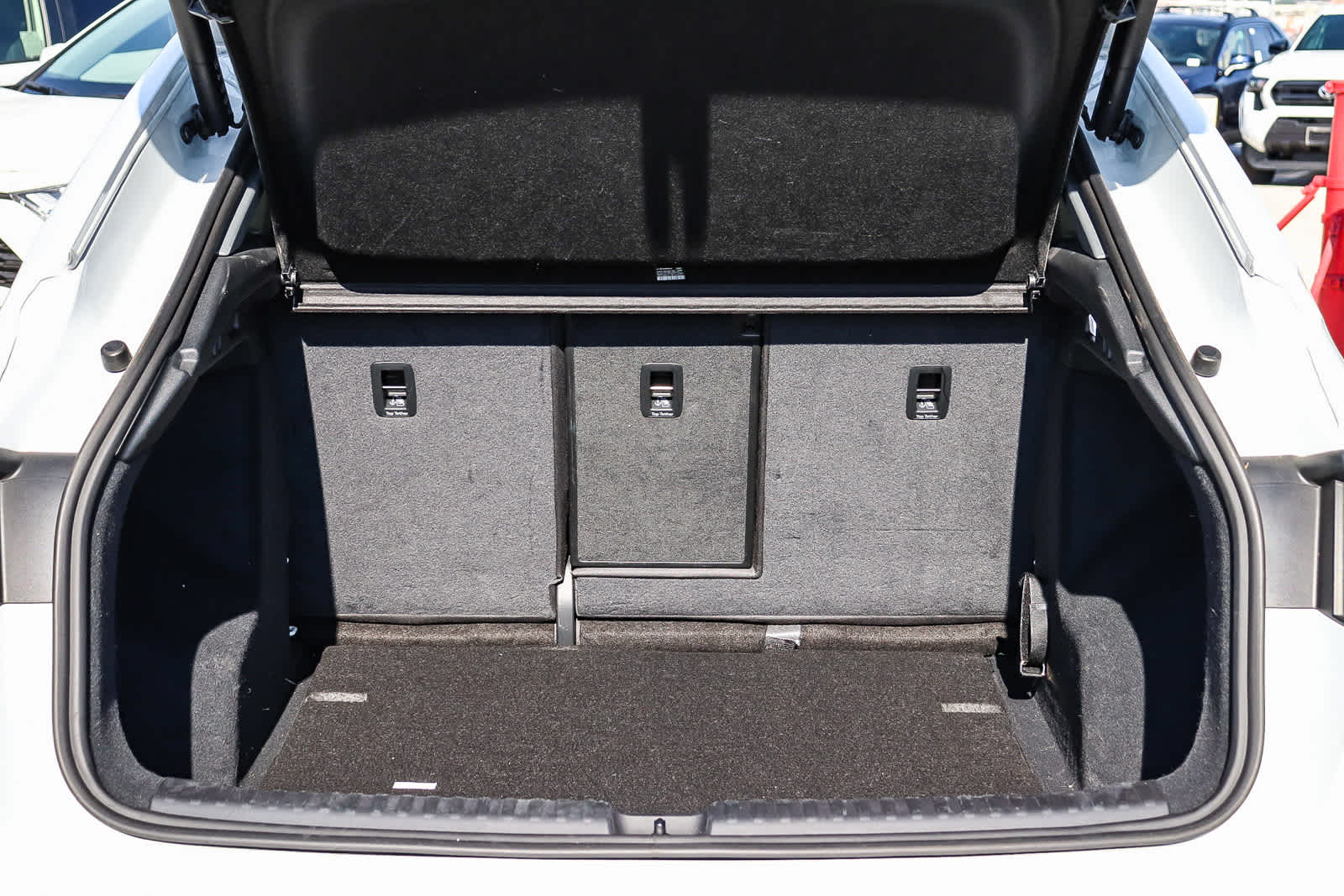 Thumbnail: 2023 Audi Q4 e-tron - 37