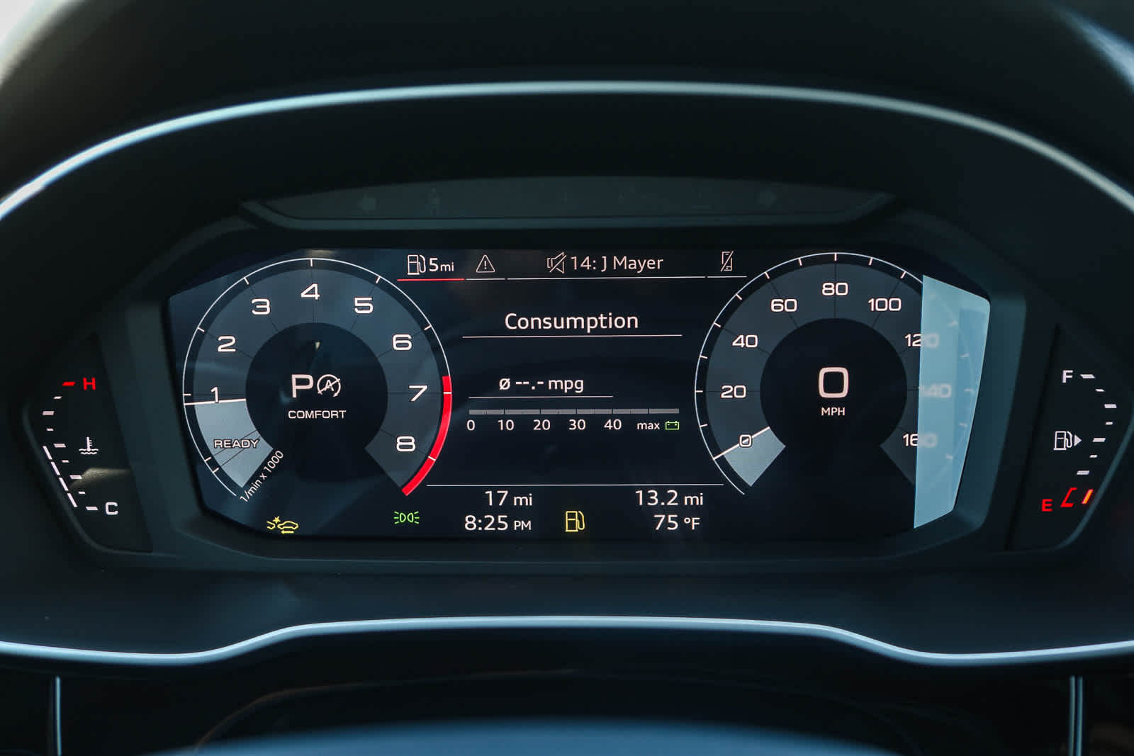 Thumbnail: 2025 Audi Q3 - 36