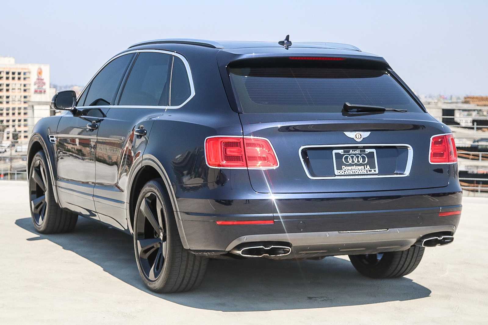 Thumbnail: 2019 Bentley Bentayga - 8