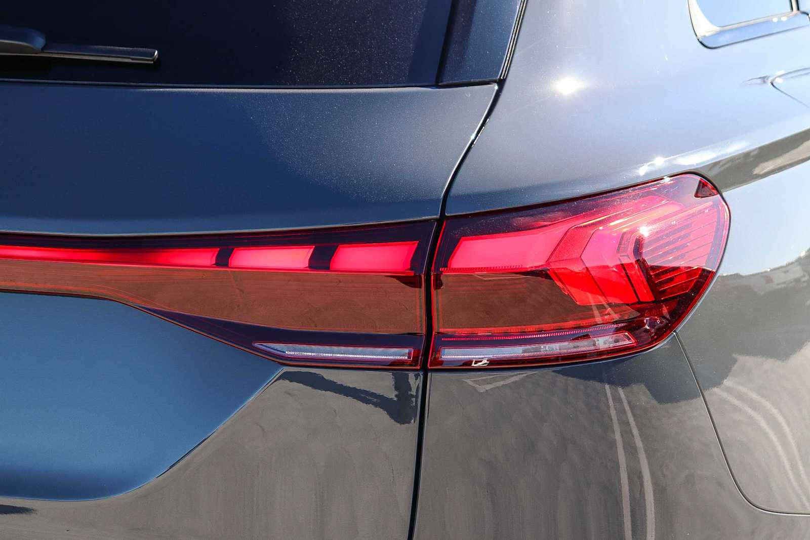 Thumbnail: 2025 Audi Q6 e-tron - 10