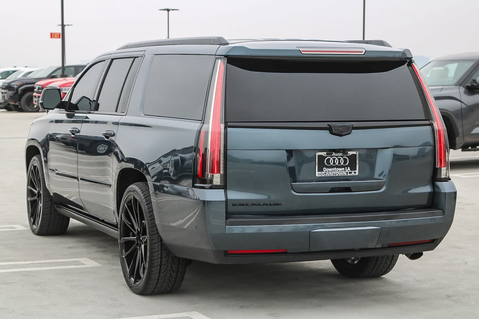 Thumbnail: 2019 Cadillac Escalade - 9