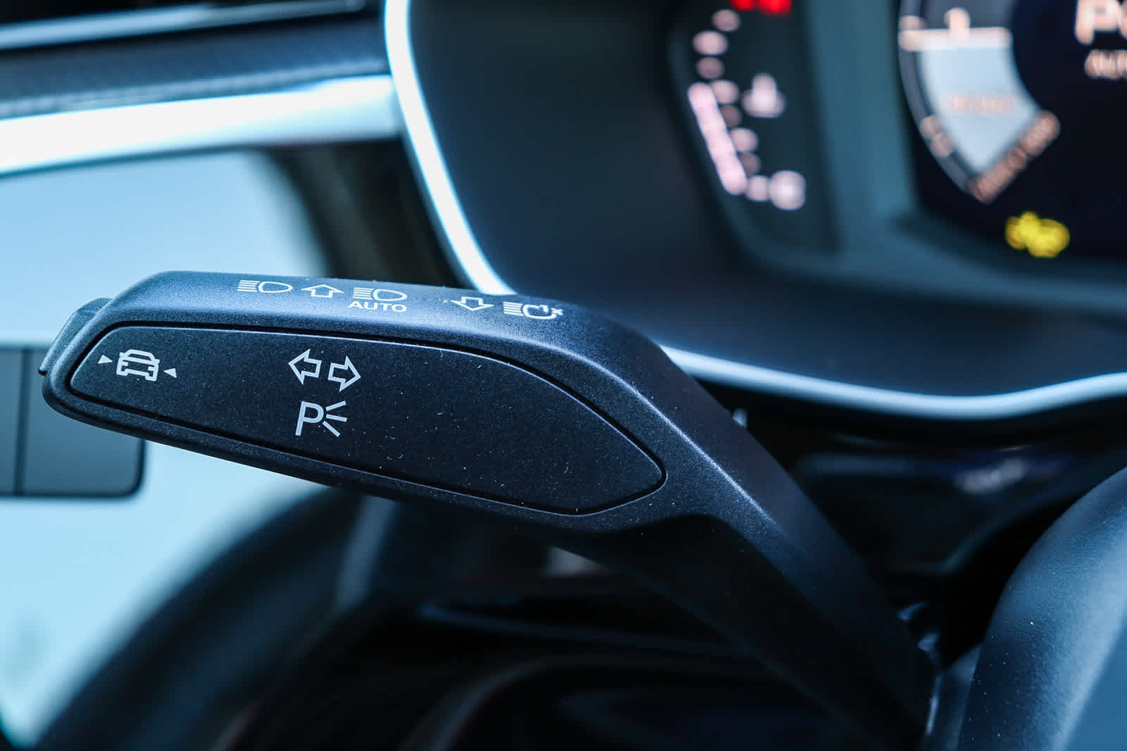 Thumbnail: 2025 Audi Q3 - 32