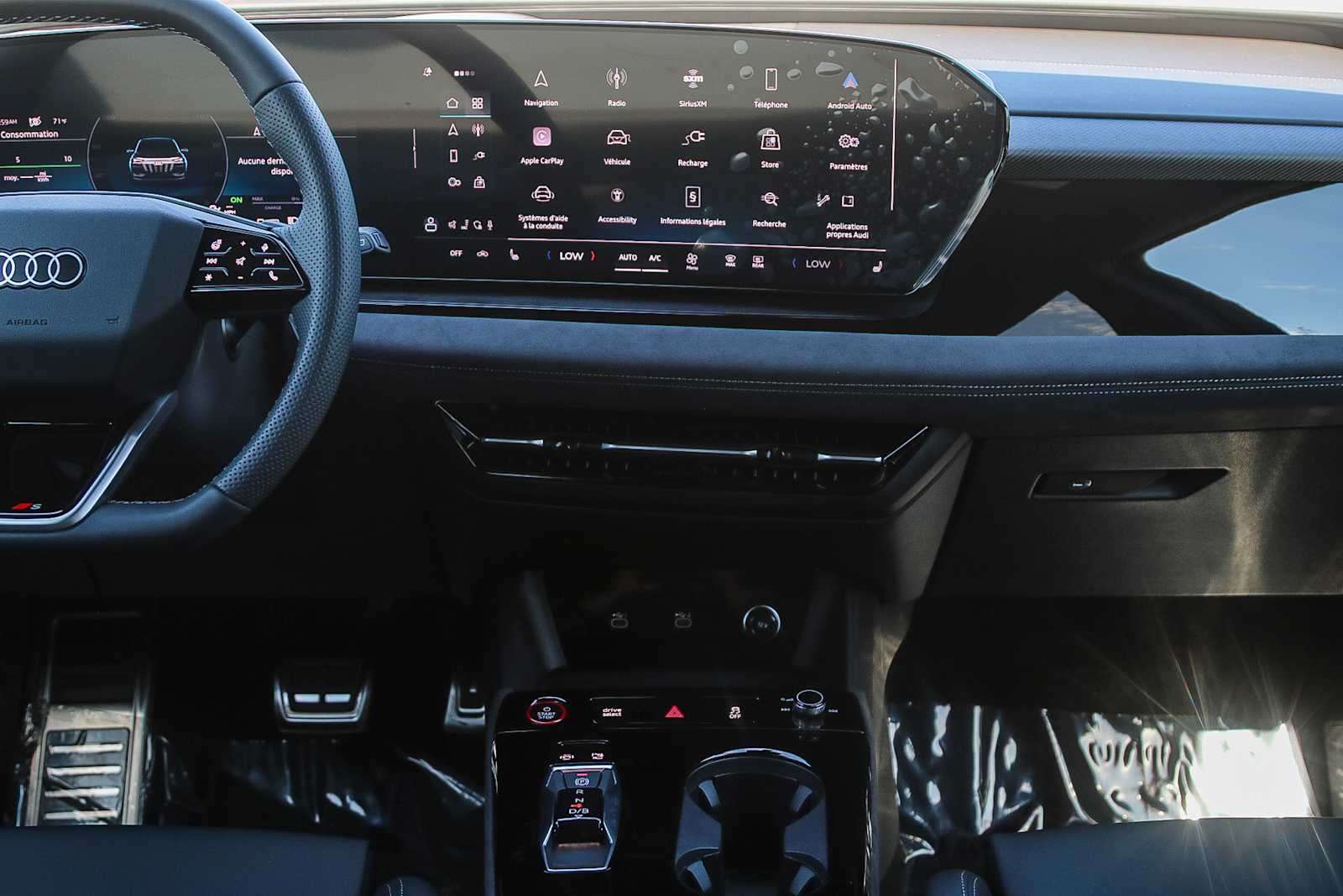 Thumbnail: 2025 Audi SQ6 e-tron - 13