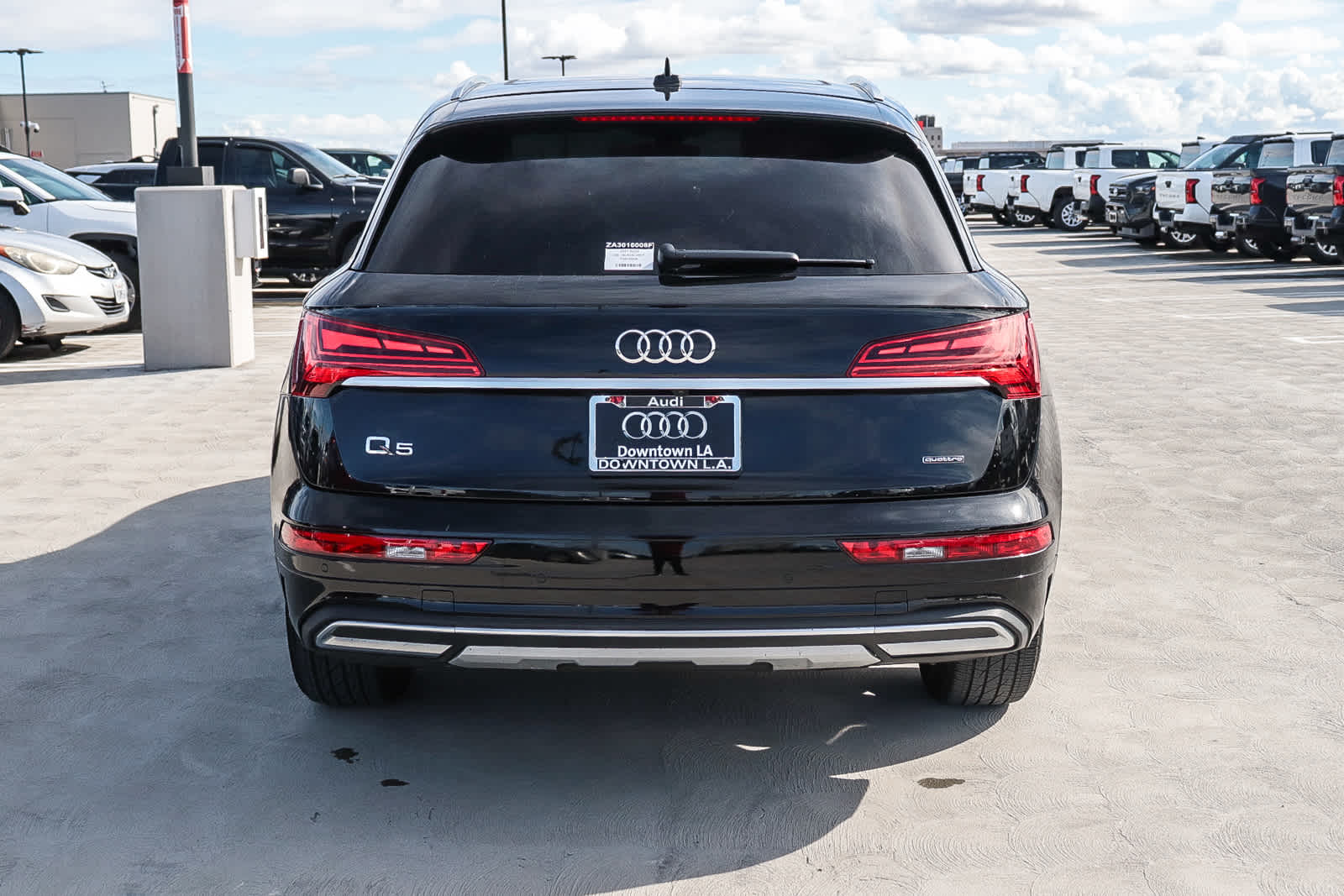 Thumbnail: 2023 Audi Q5 - 8