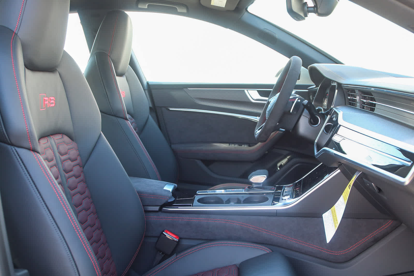 Thumbnail: 2026 Audi RS 7 - 23