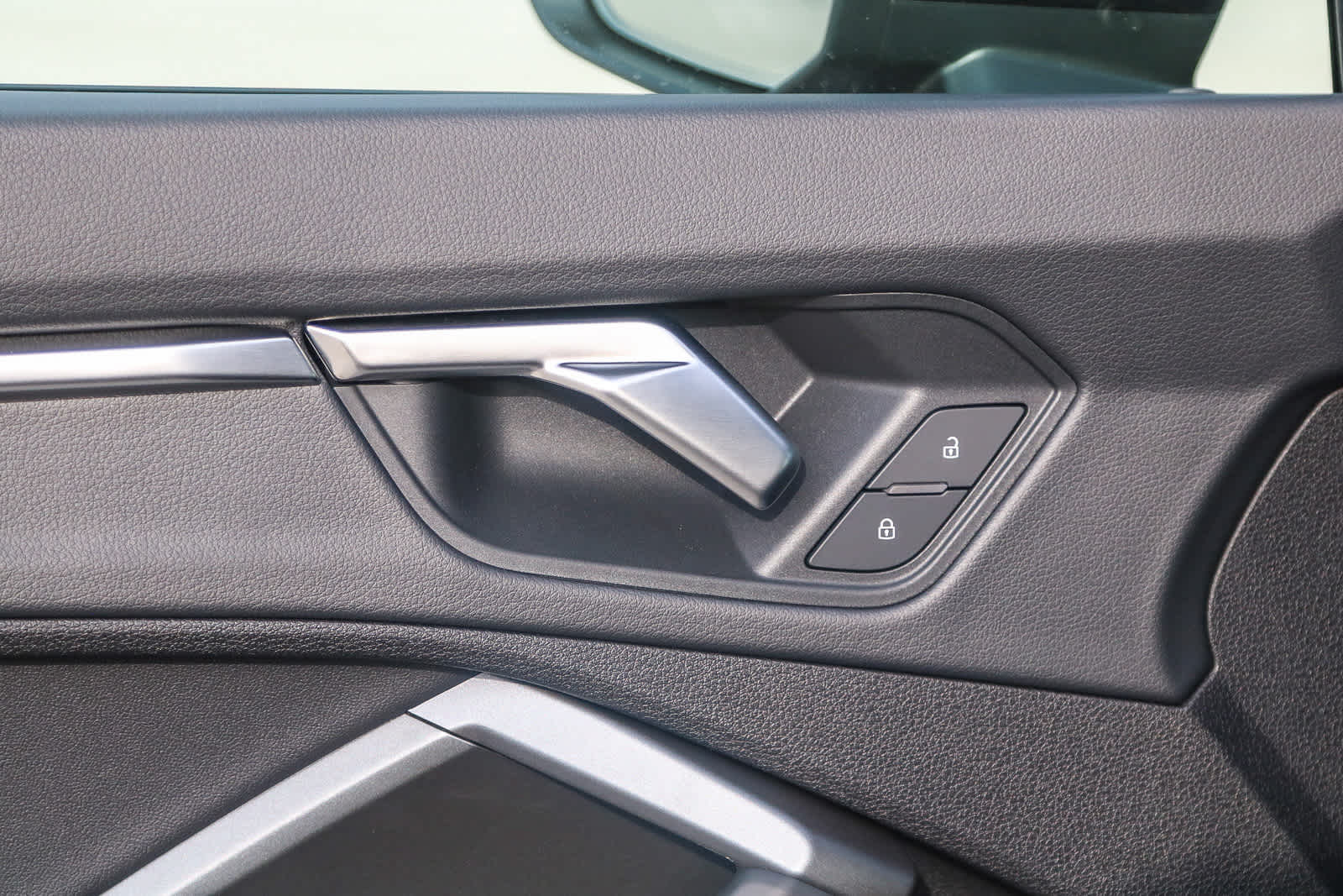 Thumbnail: 2025 Audi Q3 - 33