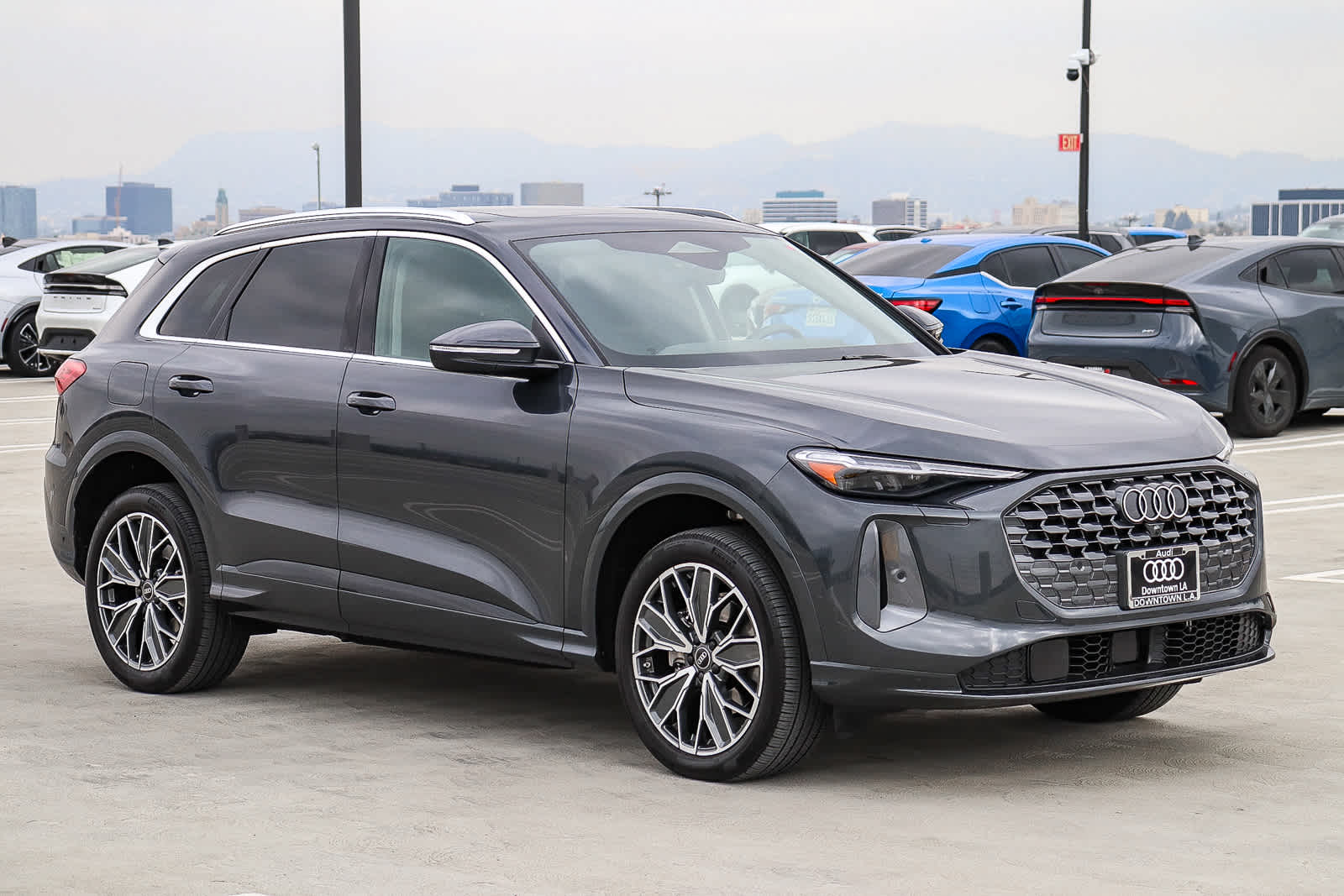 Thumbnail: 2025 Audi Q5 - 3