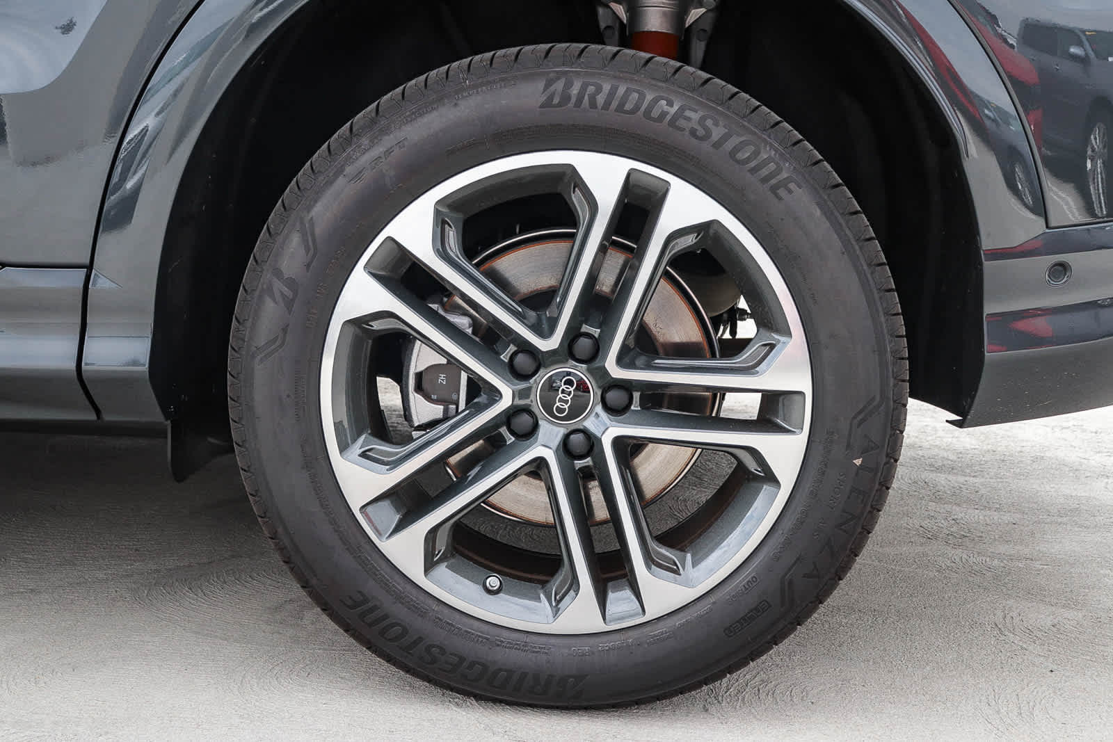 Thumbnail: 2025 Audi Q5 - 13