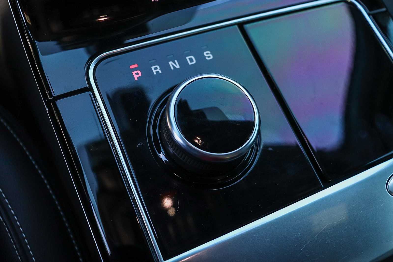 Thumbnail: 2020 Land Rover Range Rover Velar - 26