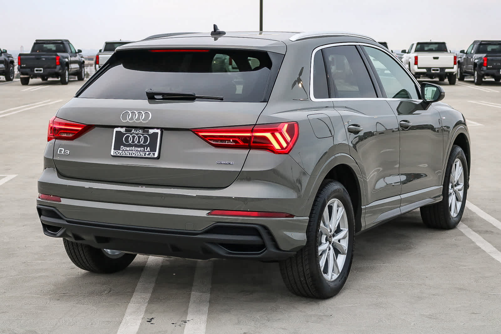 Thumbnail: 2025 Audi Q3 - 8