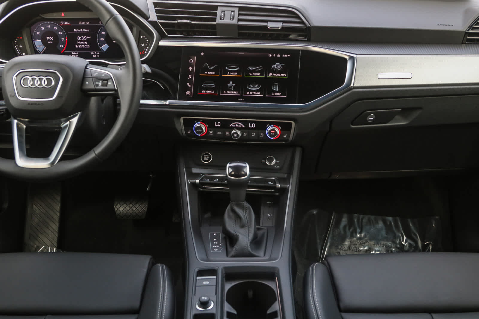 Thumbnail: 2025 Audi Q3 - 18