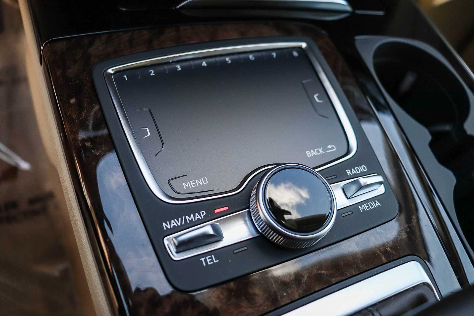 Thumbnail: 2017 Audi Q7 - 27