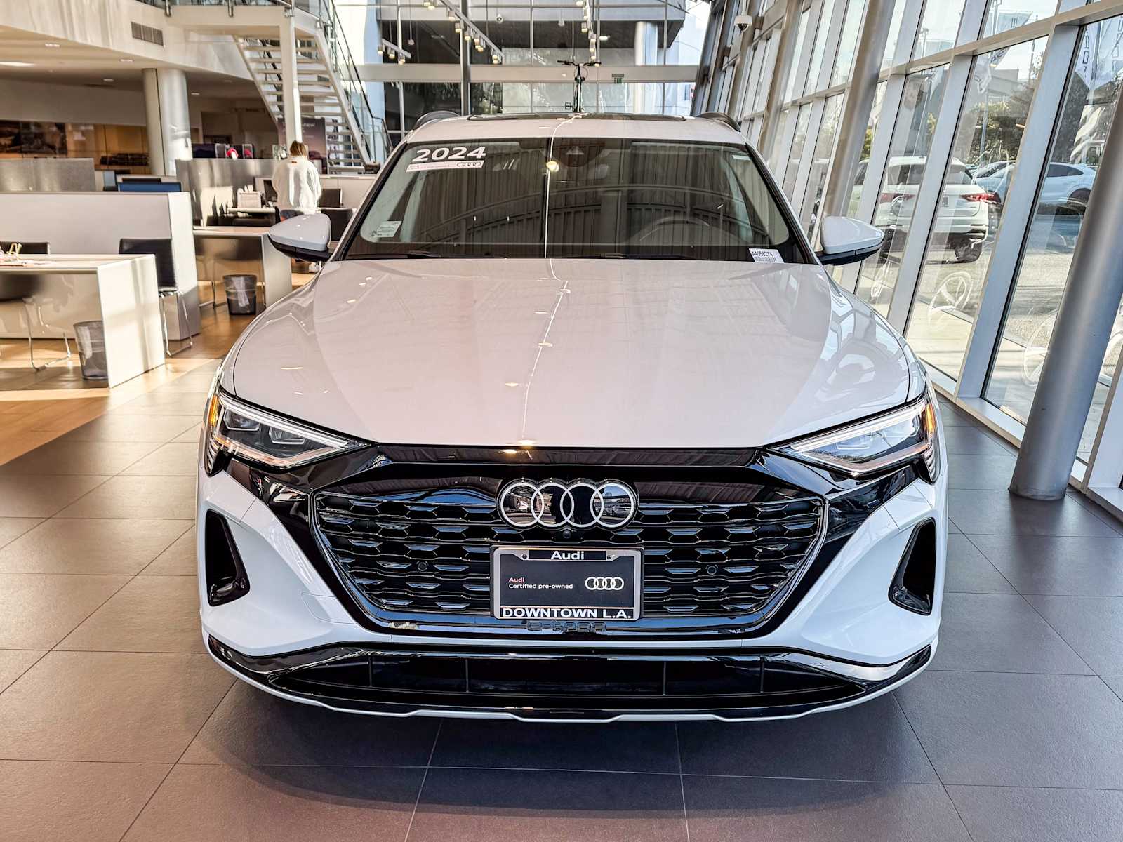Thumbnail: 2024 Audi Q8 e-tron - 2