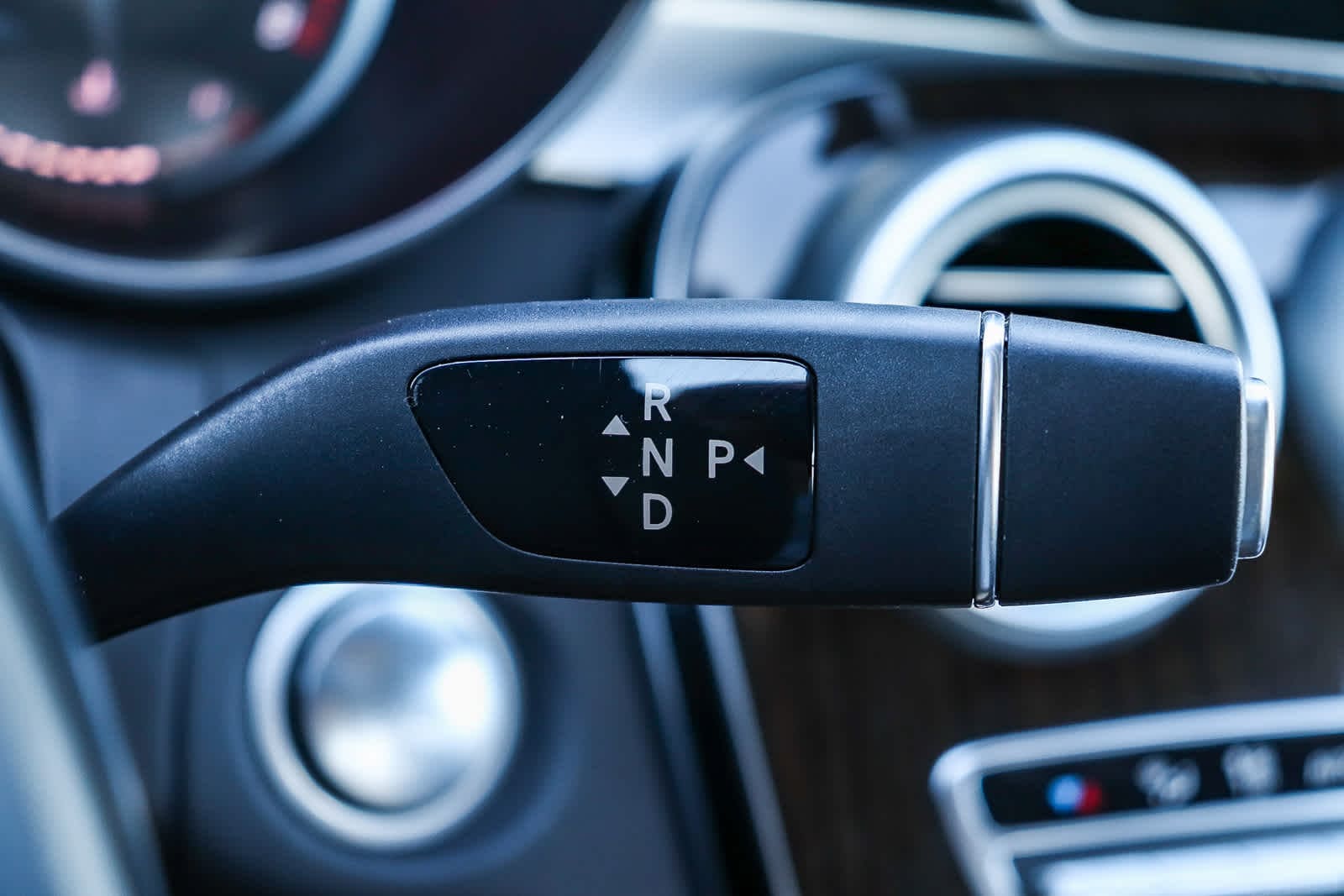 Thumbnail: 2018 Mercedes-Benz C-Class - 21