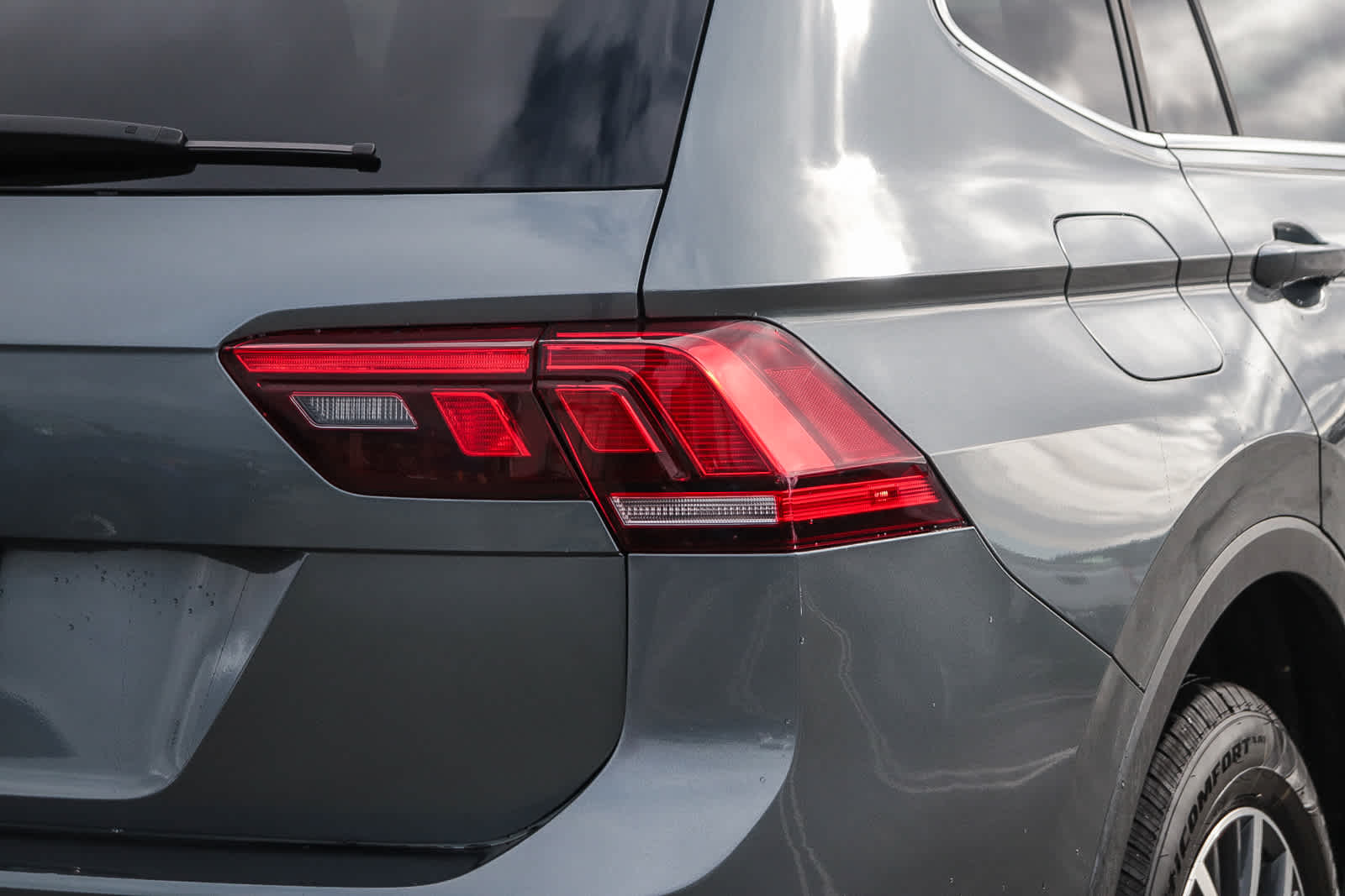 Thumbnail: 2020 Volkswagen Tiguan - 10