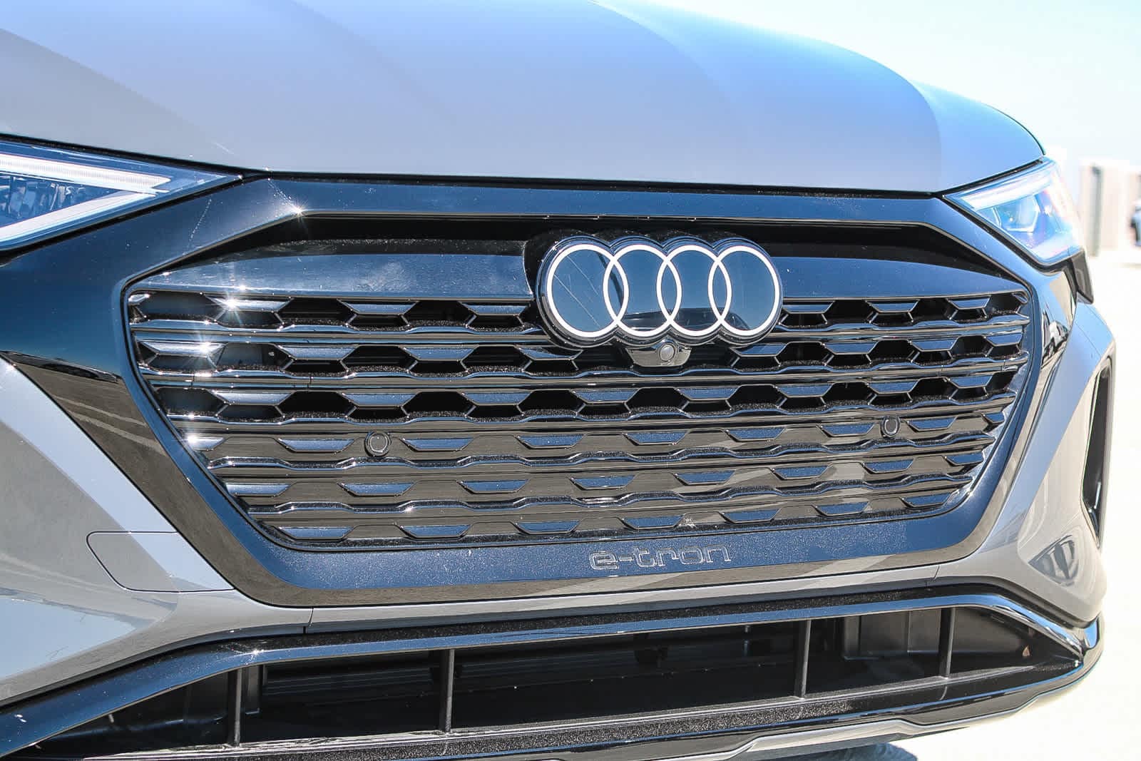 Thumbnail: 2024 Audi Q8 e-tron - 5