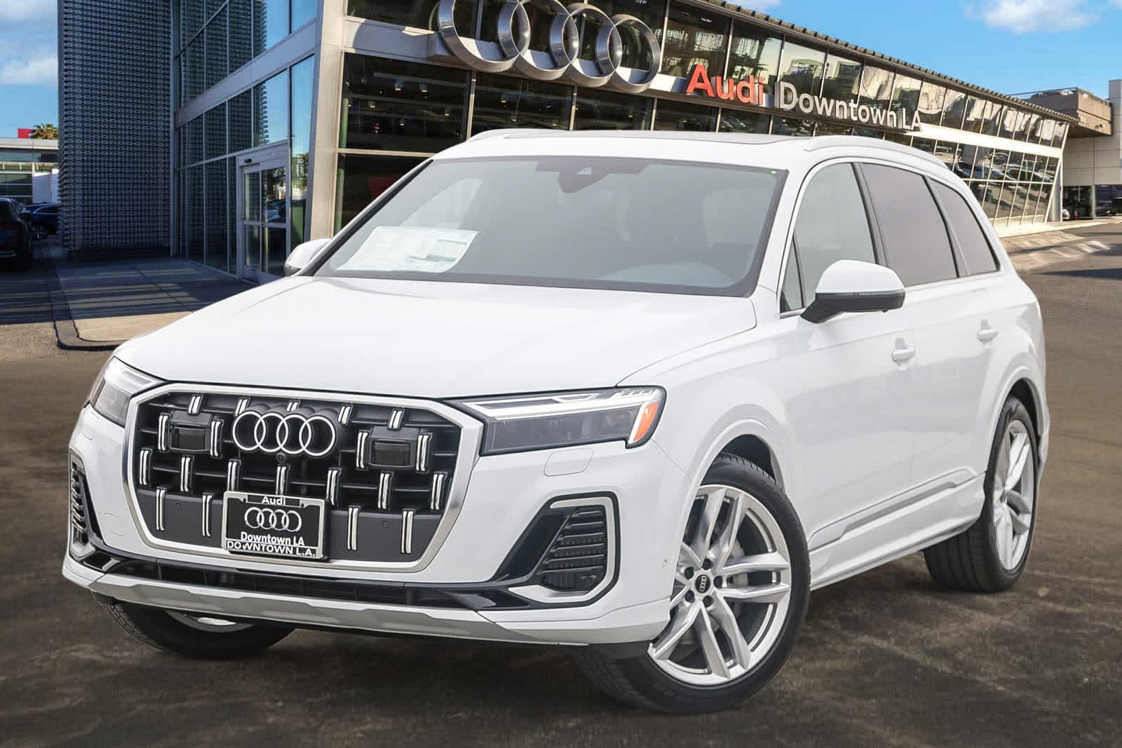 2025 Audi Q7 Premium Plus's photo