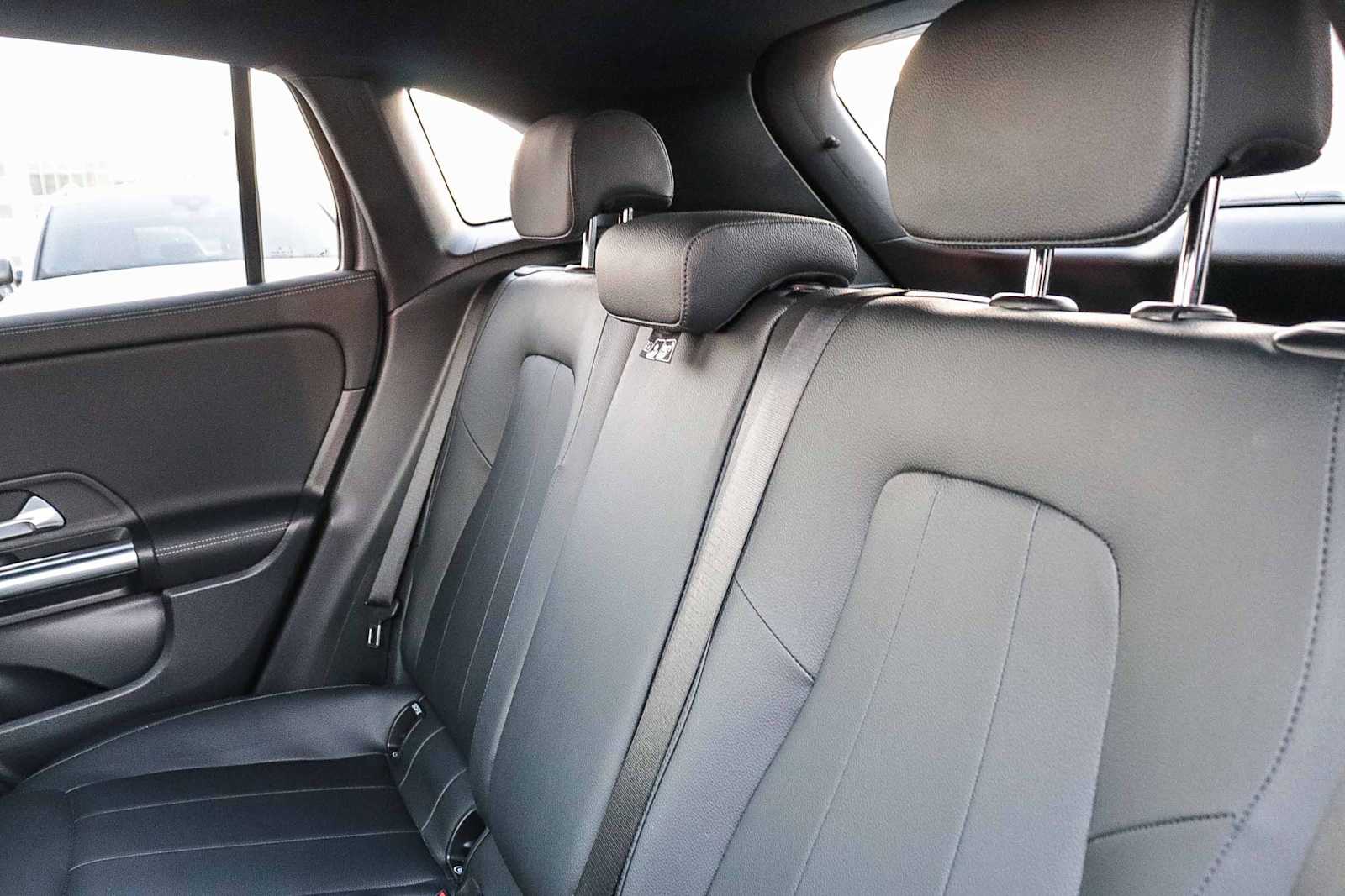 Thumbnail: 2023 Mercedes-Benz GLA - 22