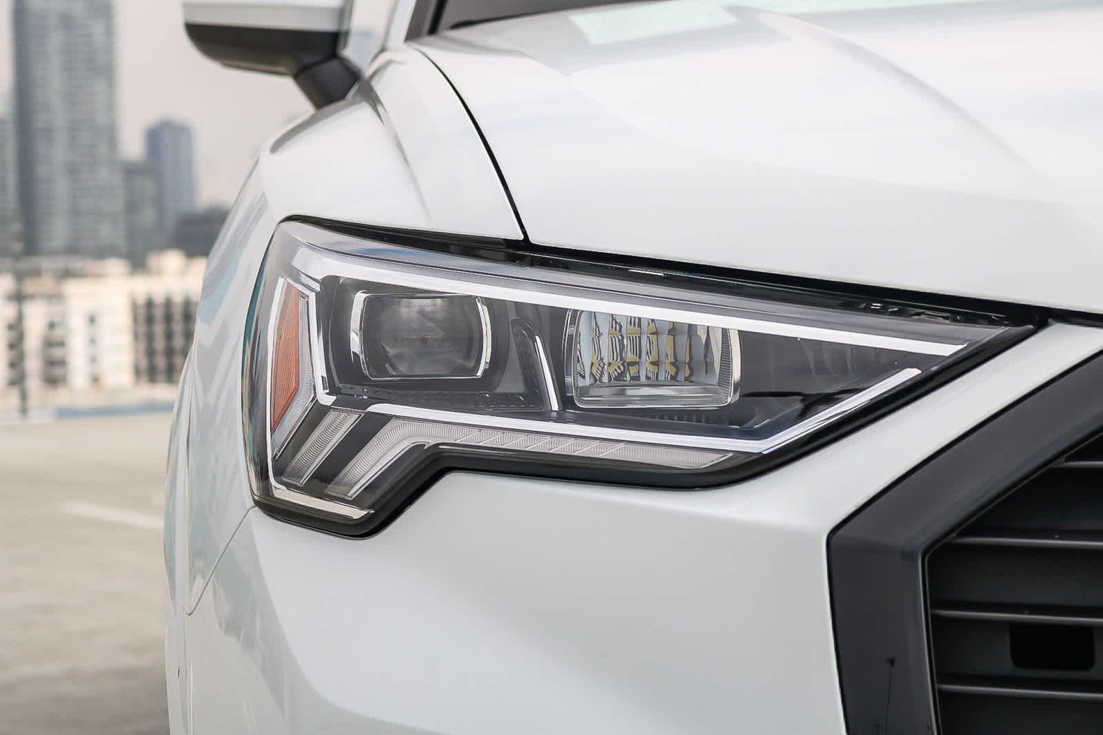 Thumbnail: 2025 Audi Q3 - 4