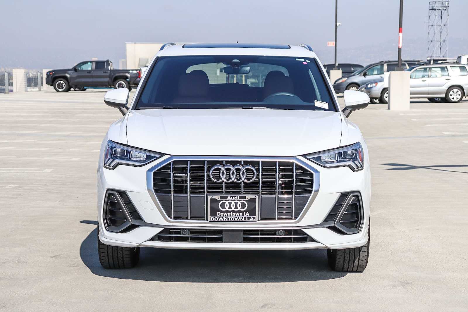 Thumbnail: 2023 Audi Q3 - 2
