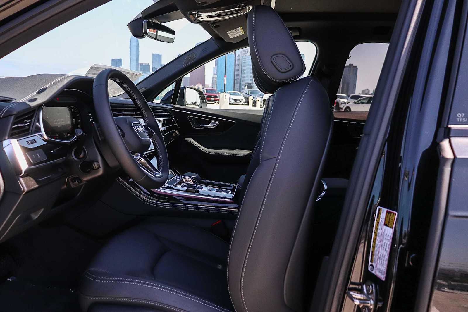 Thumbnail: 2026 Audi Q7 - 24