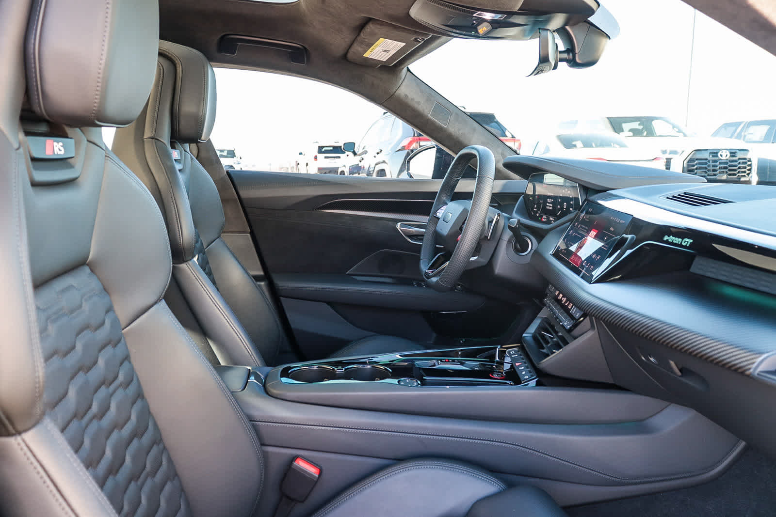 Thumbnail: 2025 Audi RS e-tron GT - 22