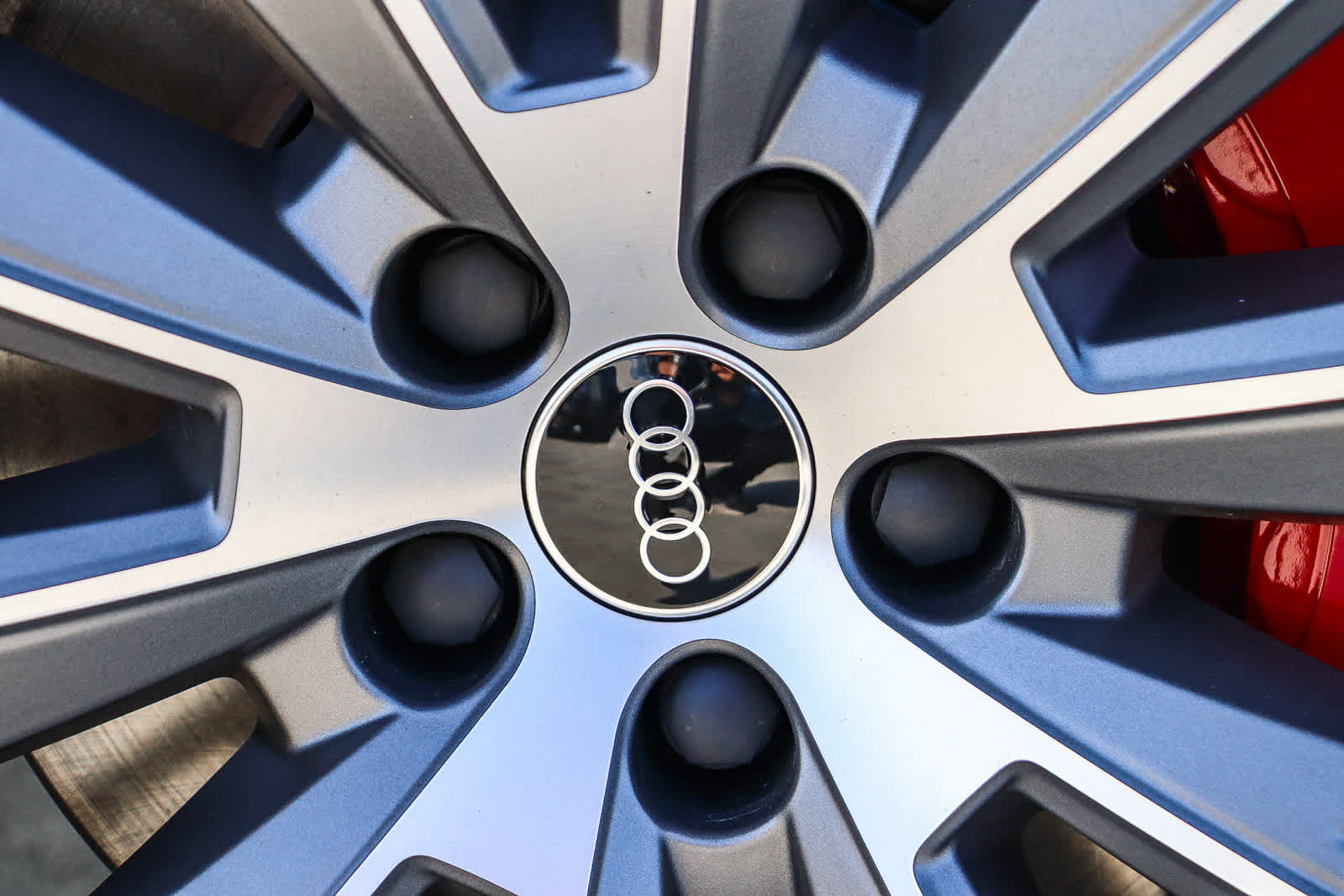 Thumbnail: 2026 Audi Q8 - 15