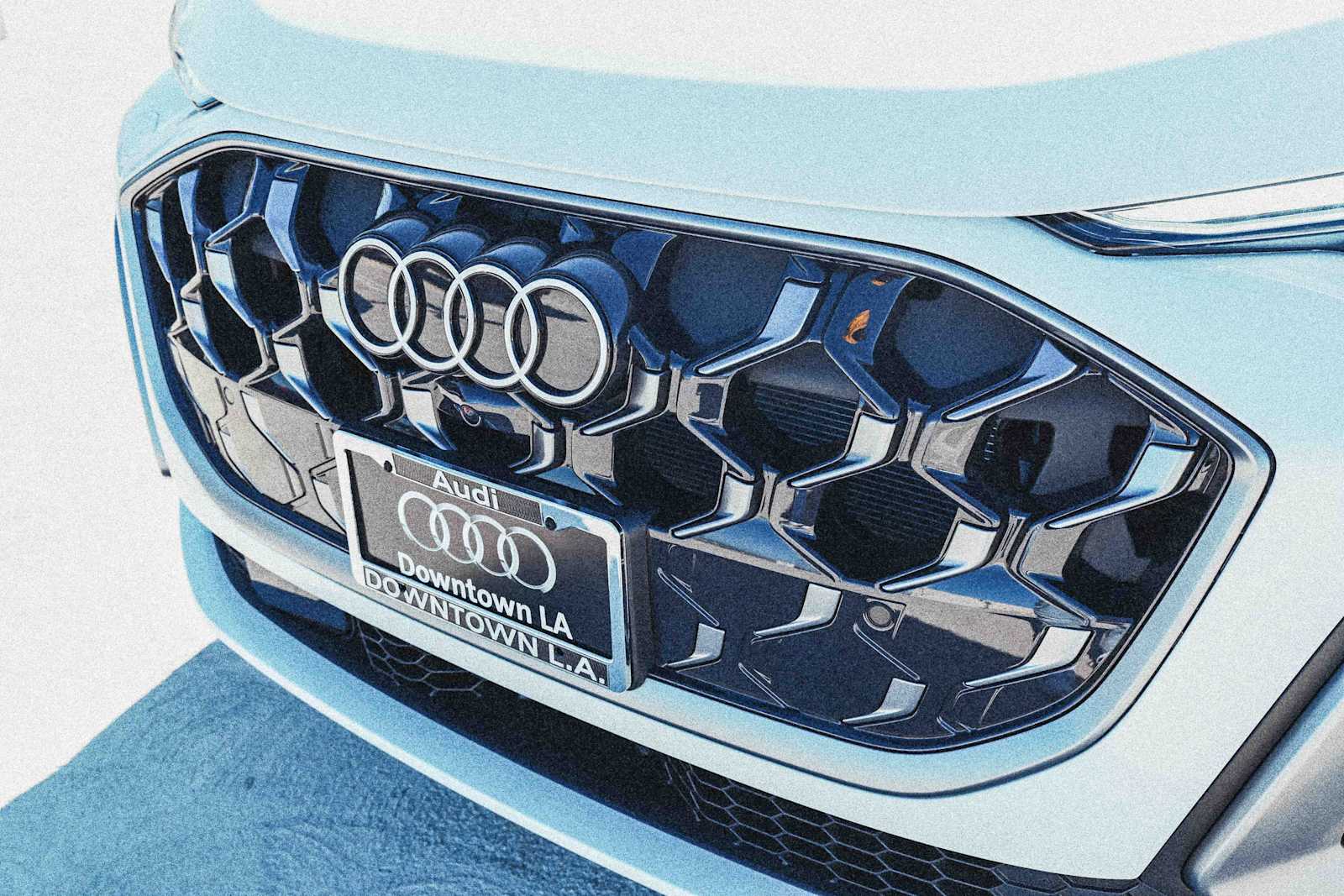 Thumbnail: 2025 Audi Q5 - 11