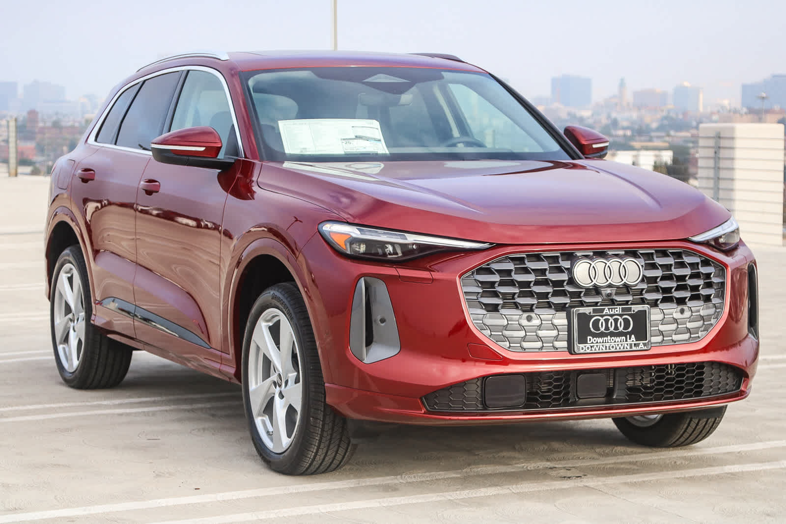 Thumbnail: 2025 Audi Q5 - 3