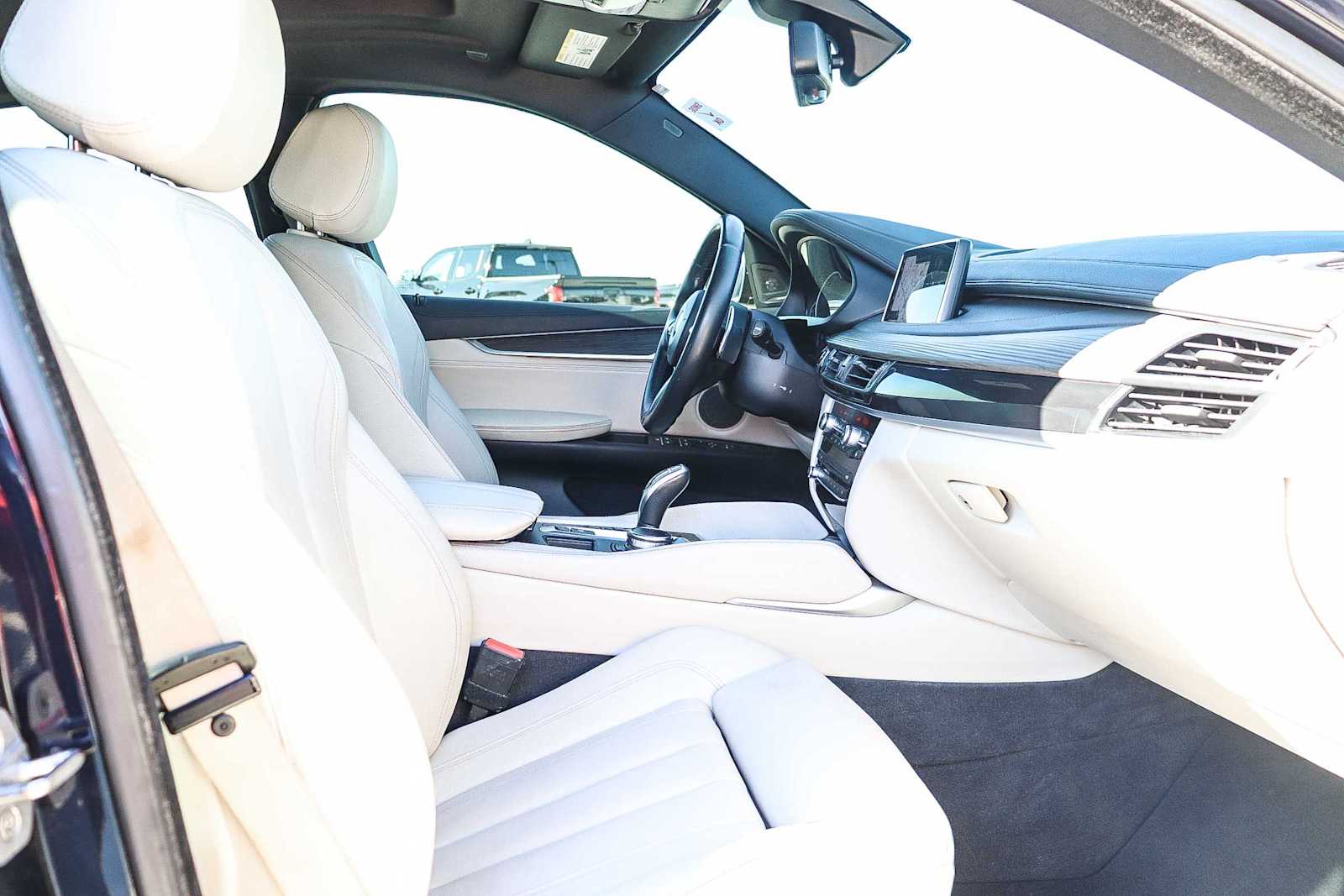 Thumbnail: 2018 BMW X6 - 23