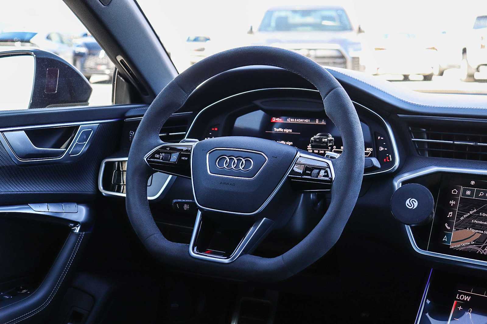 Thumbnail: 2023 Audi RS 7 - 22