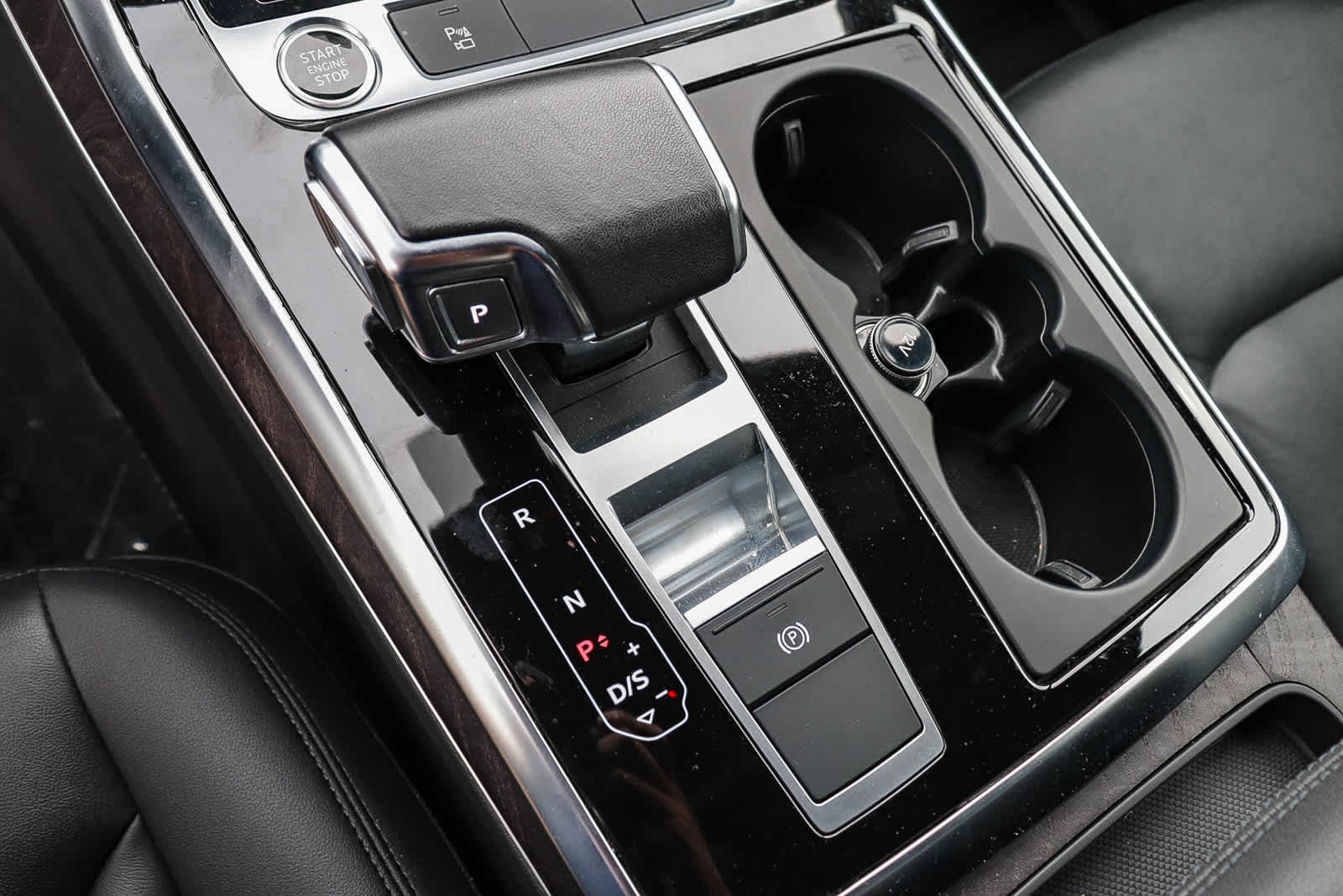 Thumbnail: 2023 Audi Q7 - 50