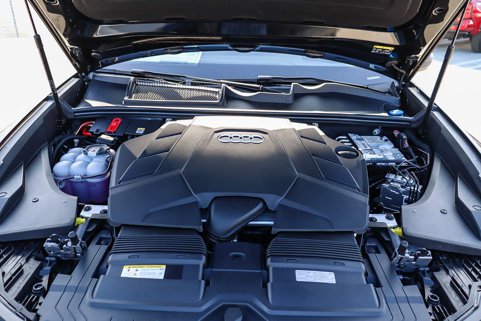 Thumbnail: 2026 Audi Q8 - 41