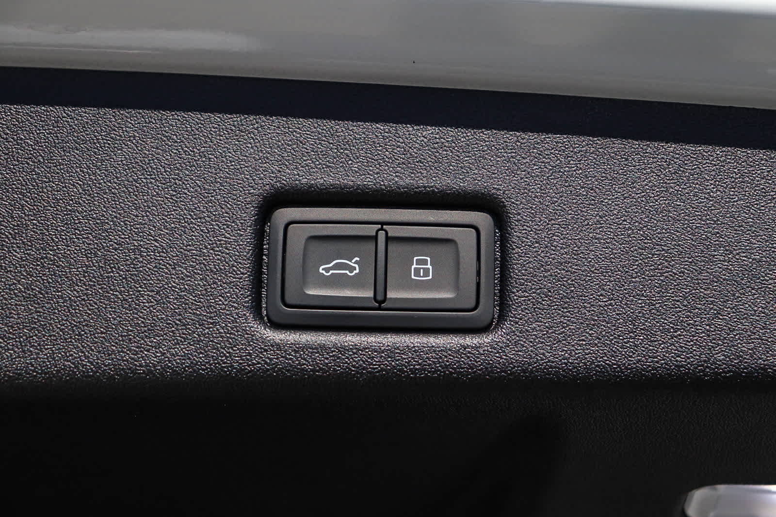 Thumbnail: 2025 Audi Q5 - 36