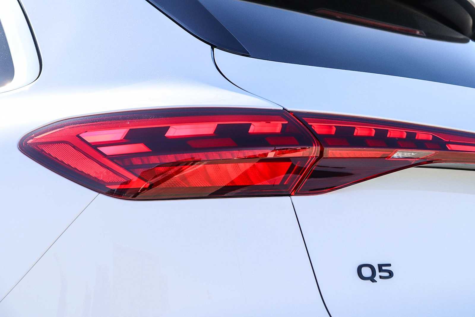 Thumbnail: 2025 Audi Q5 - 12