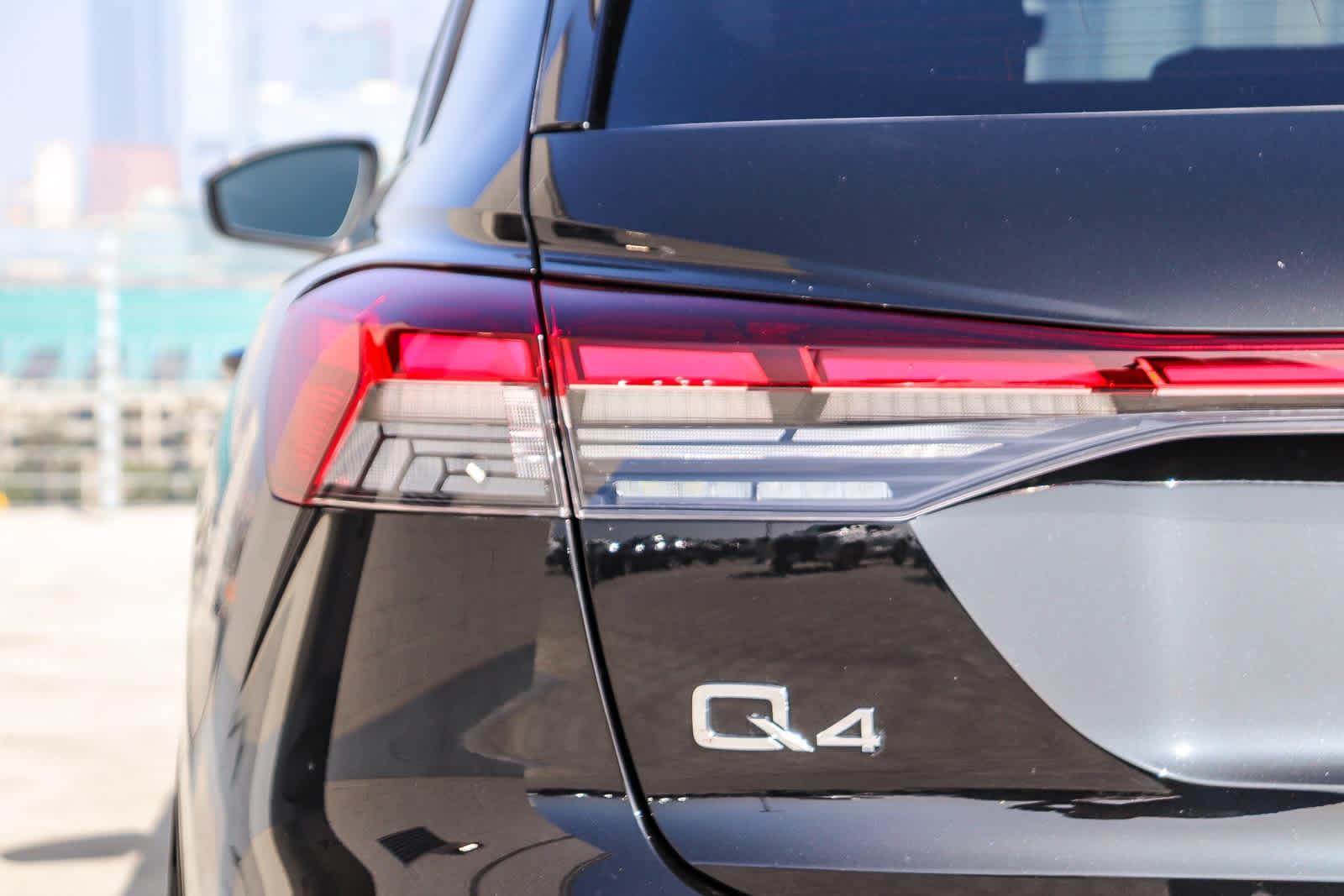 Thumbnail: 2023 Audi Q4 e-tron - 12