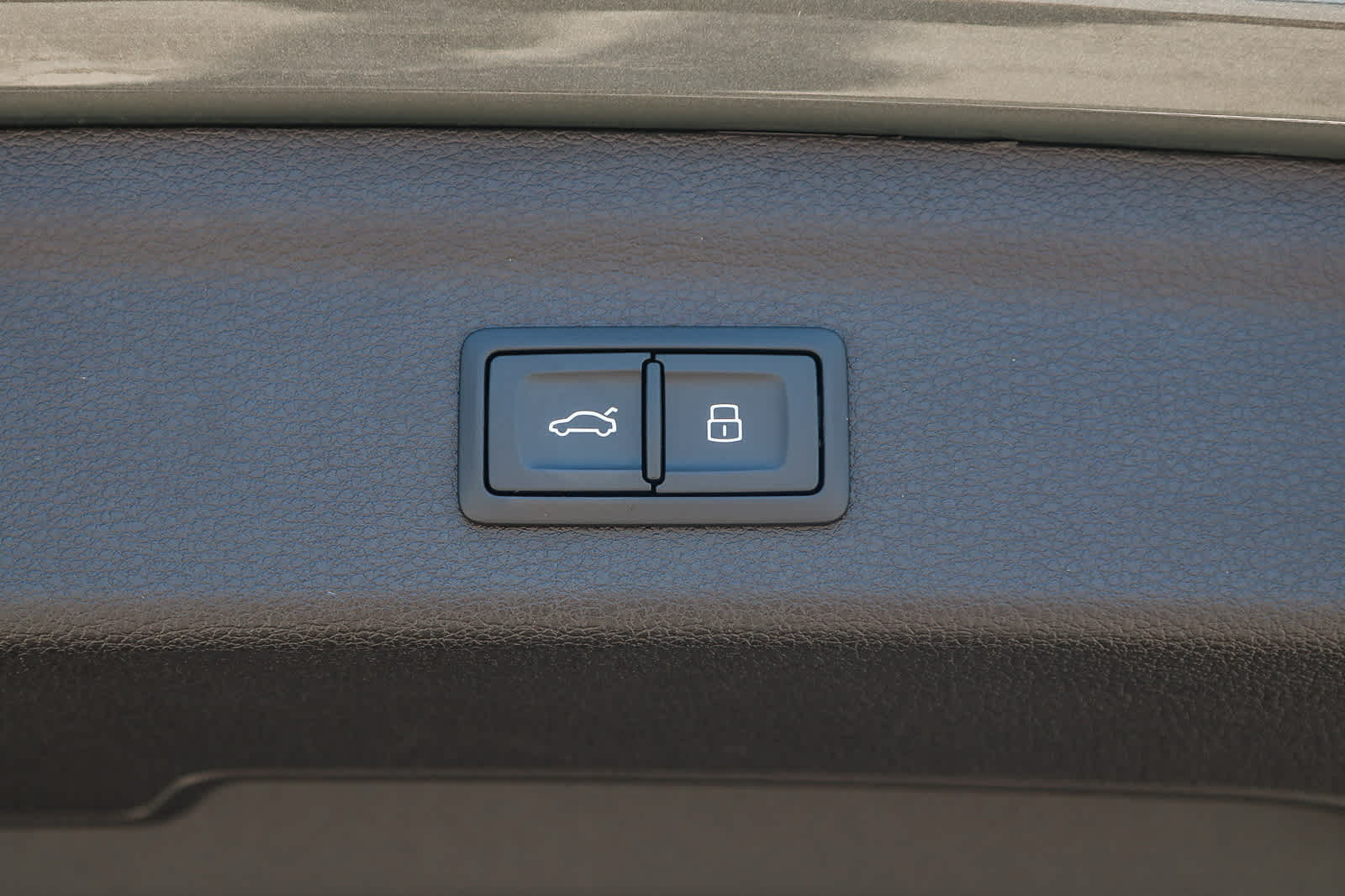 Thumbnail: 2025 Audi Q3 - 44