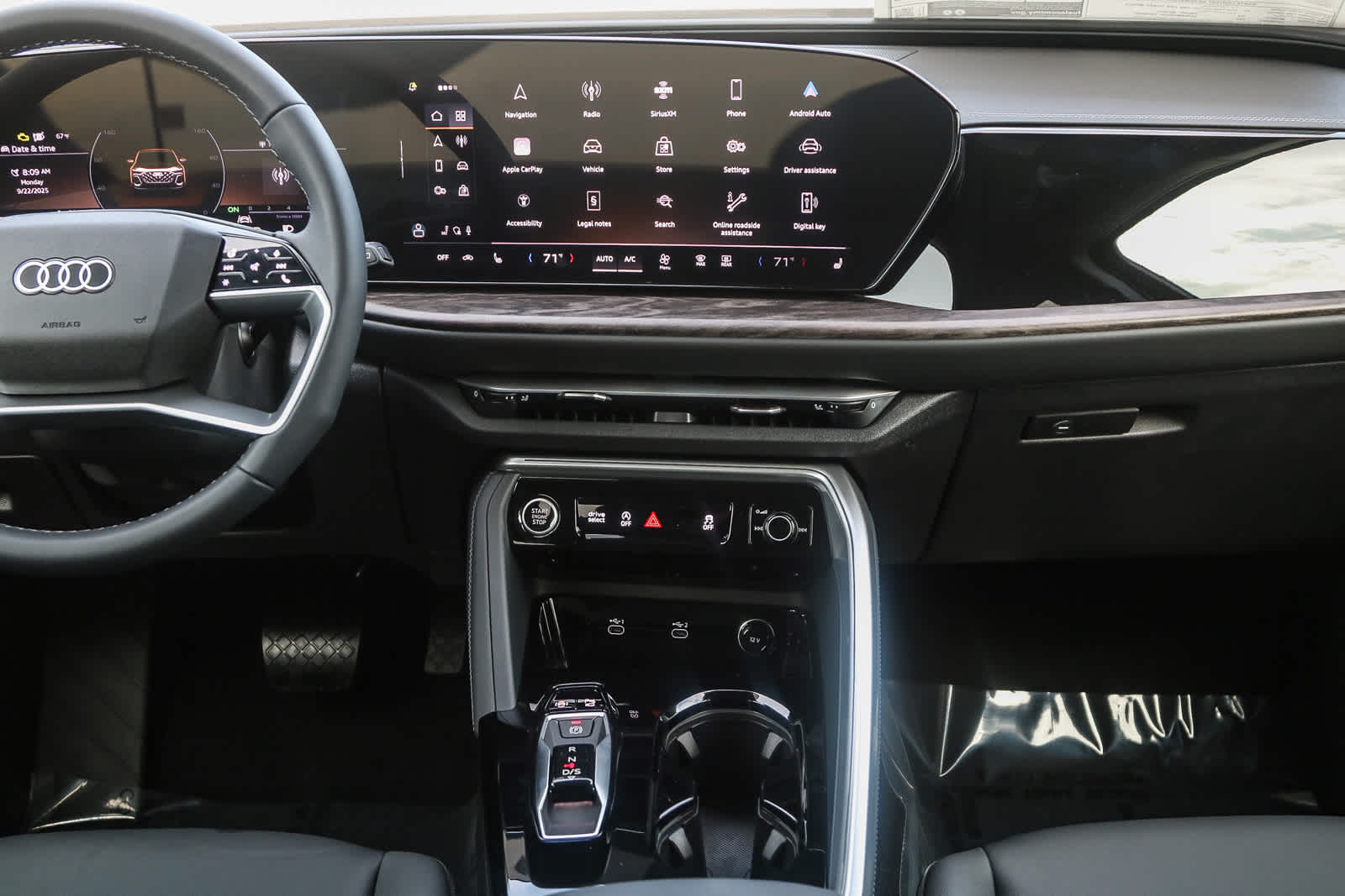 Thumbnail: 2025 Audi Q5 - 15