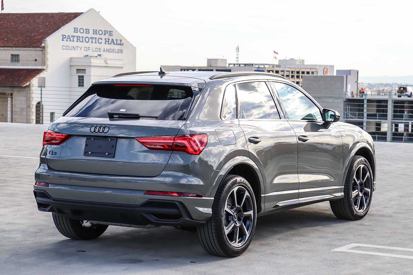 Thumbnail: 2025 Audi Q3 - 4