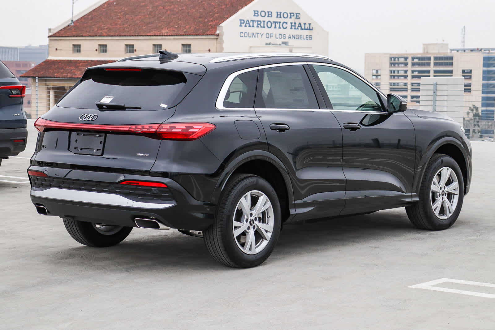 Thumbnail: 2025 Audi Q5 - 4