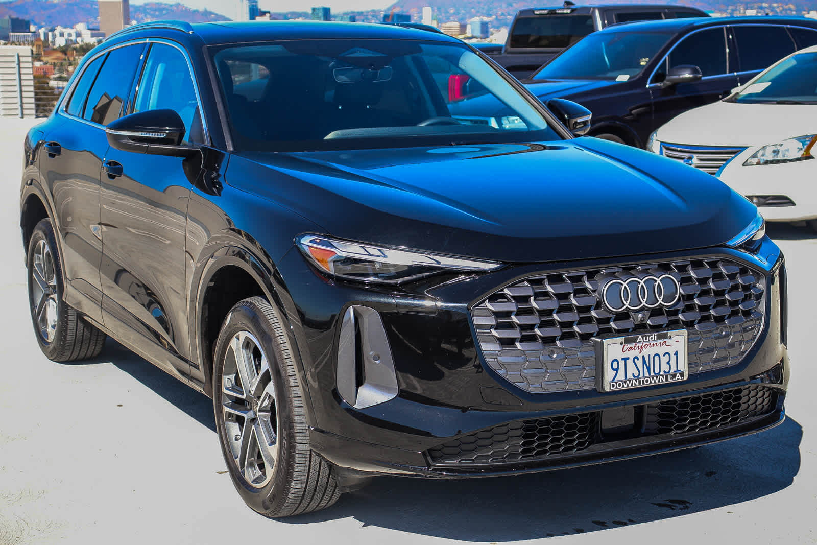 Thumbnail: 2025 Audi Q5 - 3