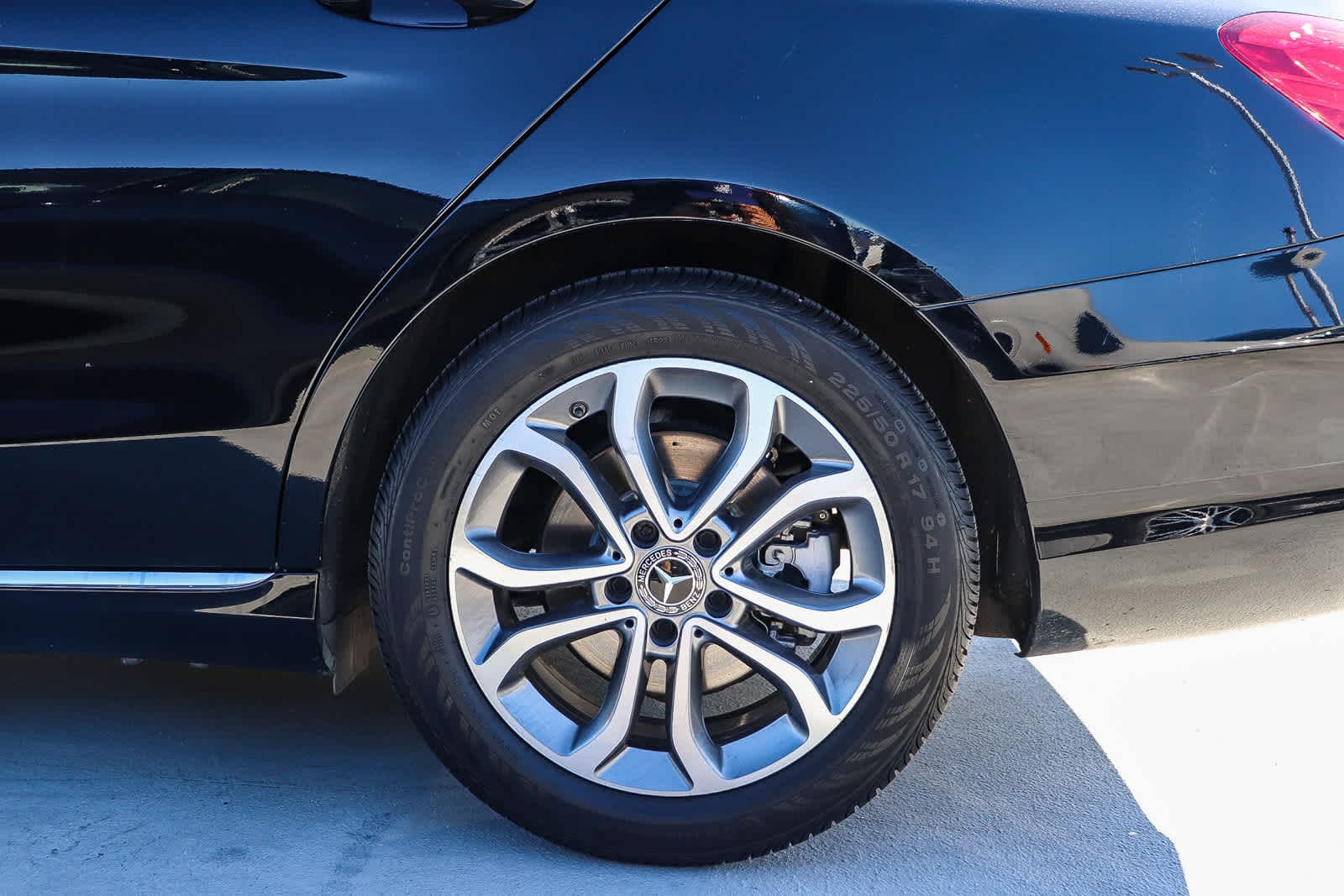 Thumbnail: 2018 Mercedes-Benz C-Class - 10