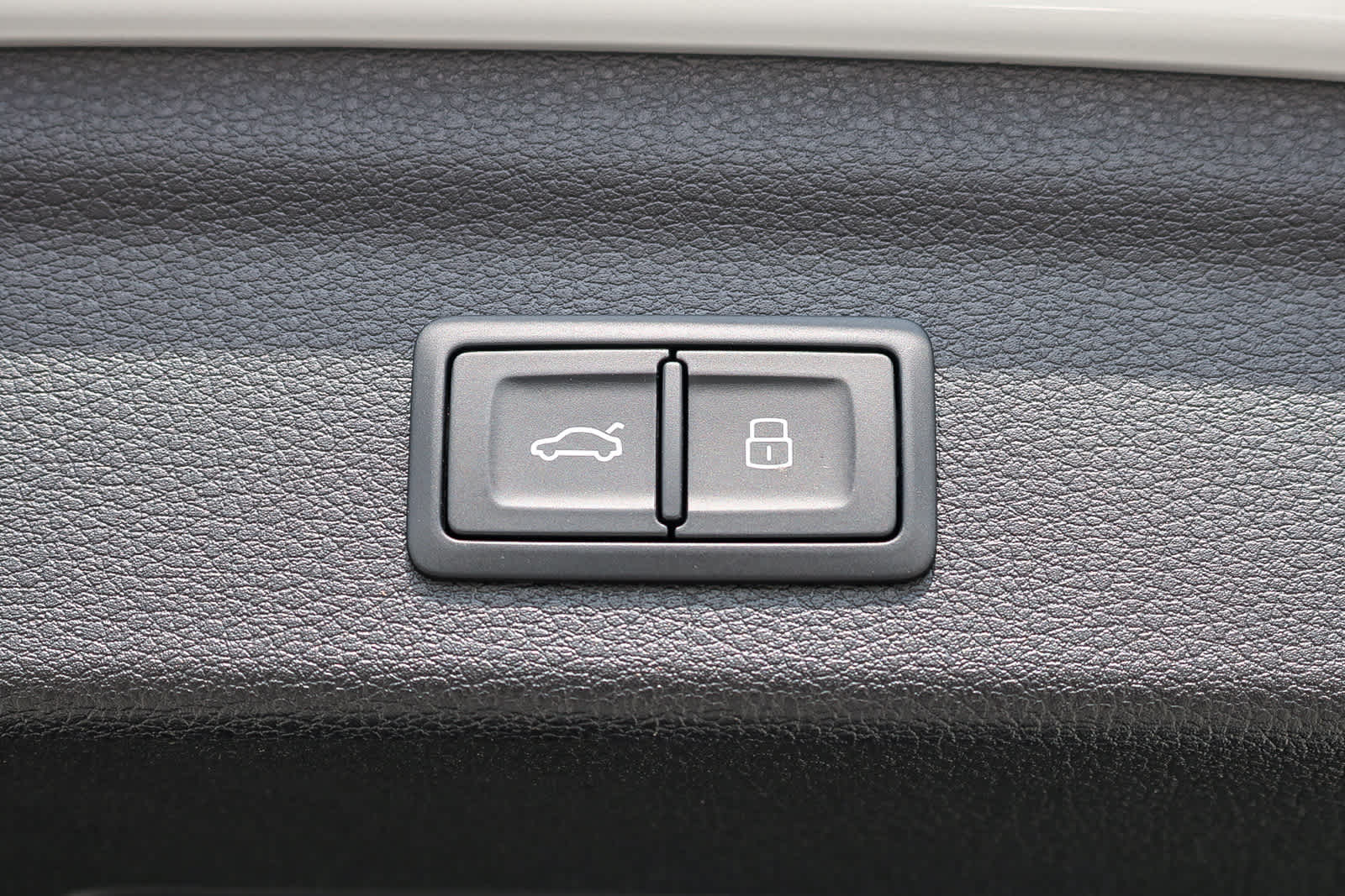 Thumbnail: 2025 Audi Q3 - 39