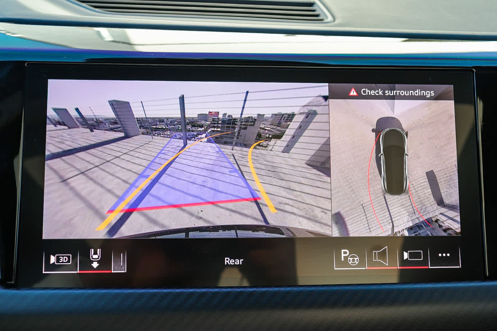 Thumbnail: 2025 Audi RS e-tron GT - 37