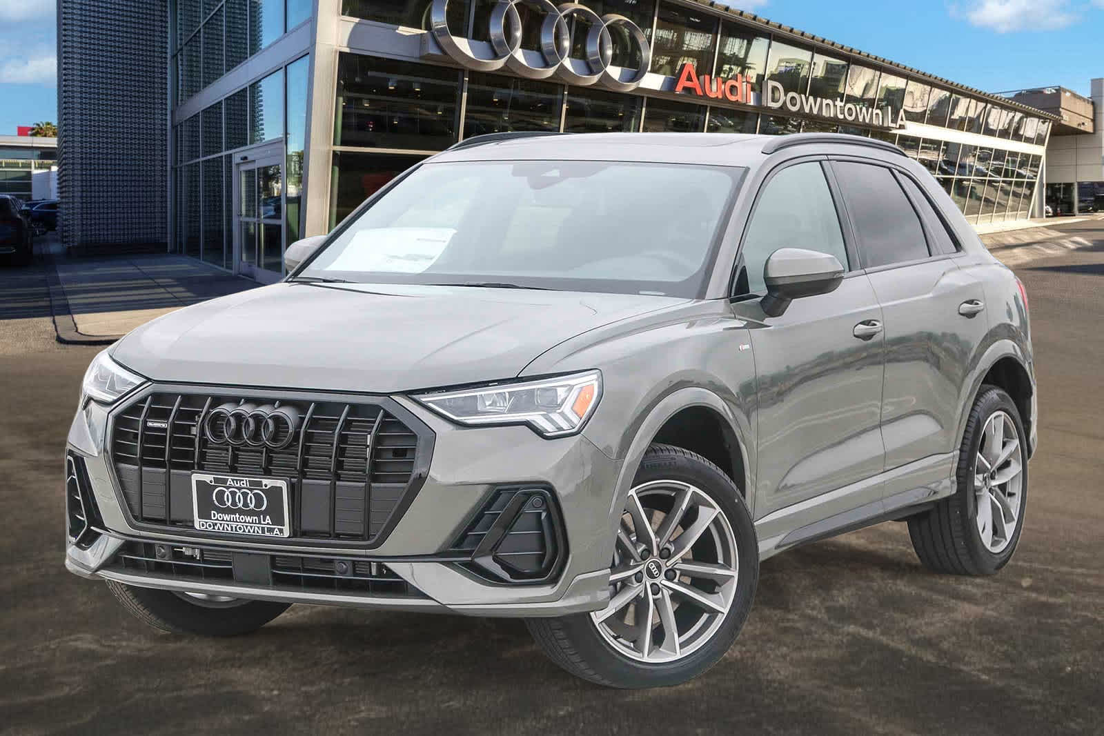 Thumbnail: 2025 Audi Q3 - 1
