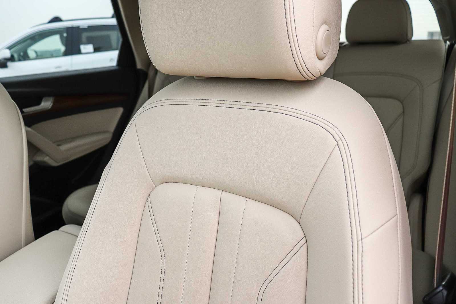 Thumbnail: 2022 Audi Q5 - 38