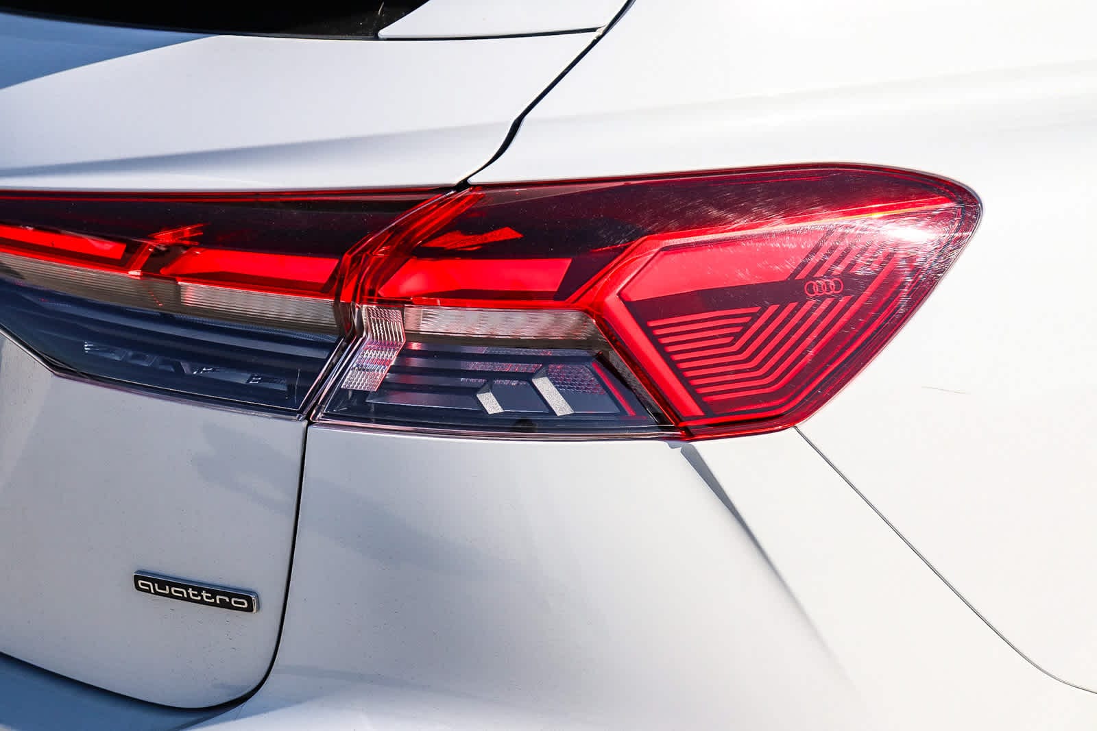 Thumbnail: 2023 Audi Q4 e-tron - 10