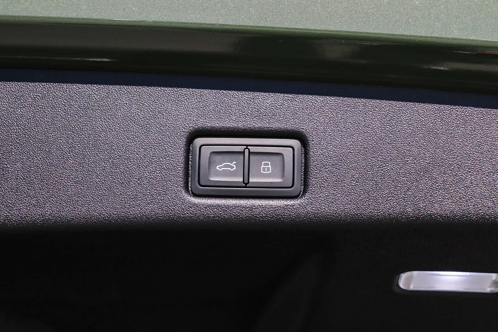 Thumbnail: 2025 Audi Q5 - 37