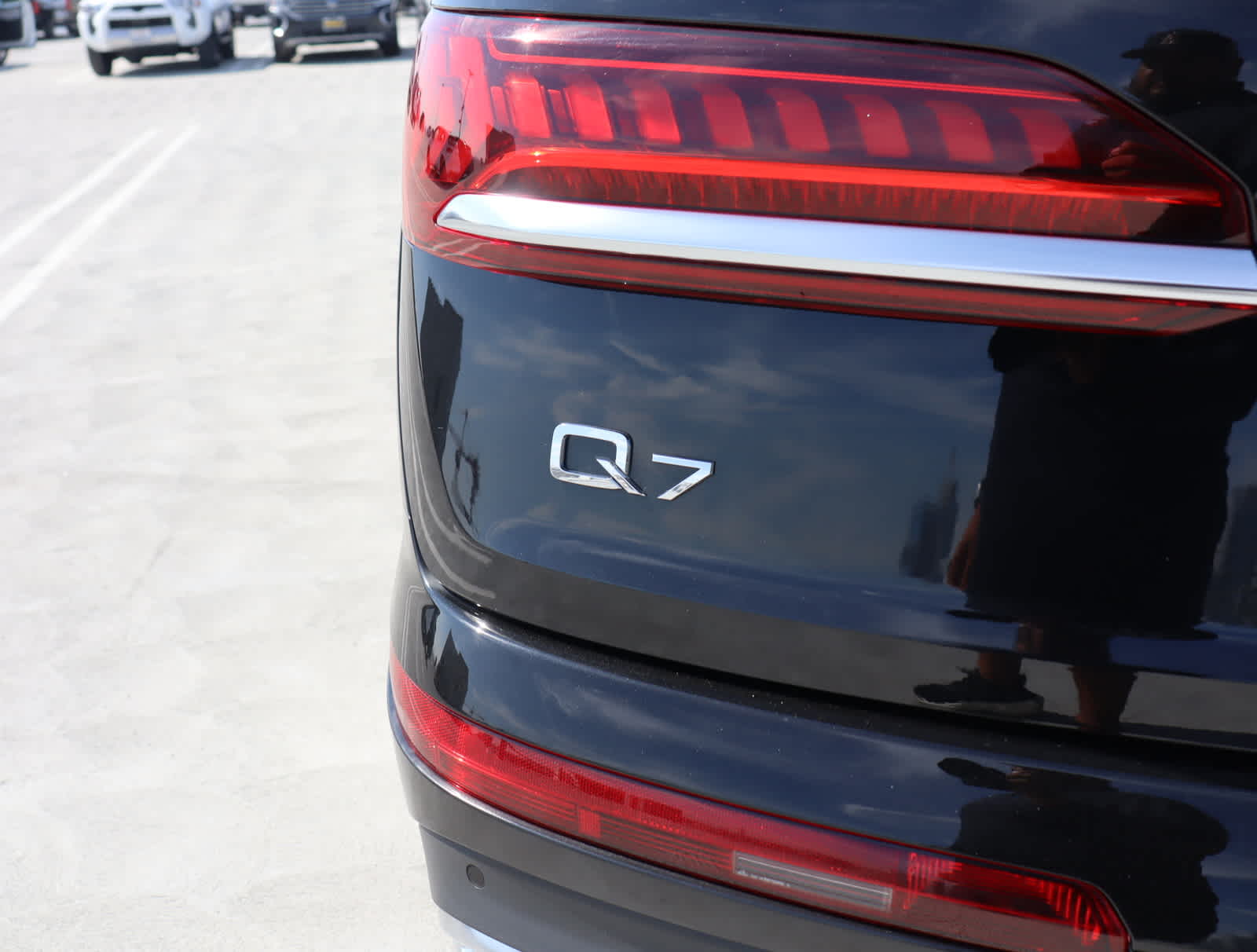 Thumbnail: 2023 Audi Q7 - 9